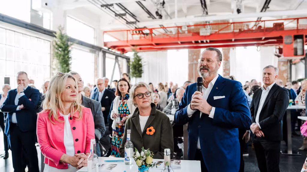 Gäste des CDU Frühjahrsempfang bei einer Fragerunde