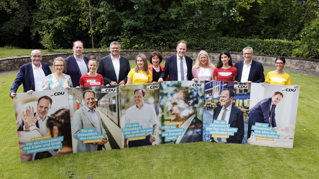 Dr. Stephan Keller bei der Vorstellung der Plakatkampagne